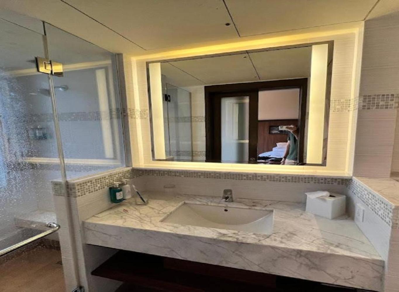 Linda Grand Near International Airport By-gross Group 4* New Delhi