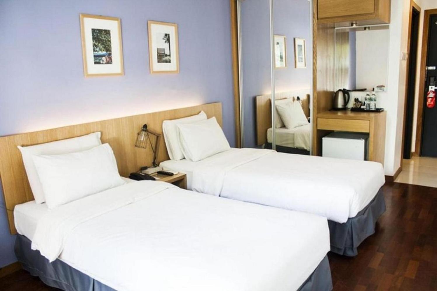 Hotel Linda Grand Near International Airport By-gross Group New Delhi